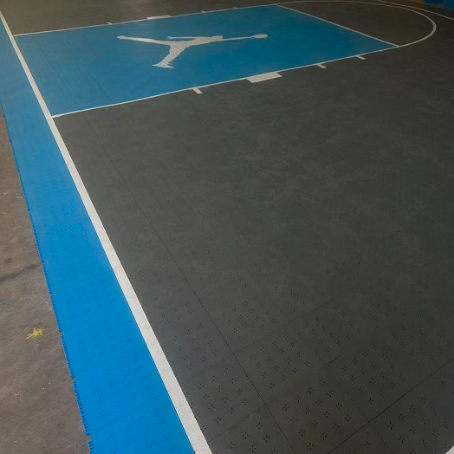 China Tiansu Factory Produces 3 * 3 Plastic Interlocking Flooring and TPV Sports Tile Outdoor Basketball Court Kit